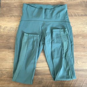 Lululemon size 6 leggings